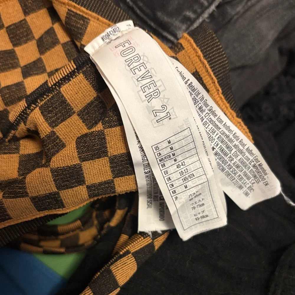 Forever 21 Checkered Crop Top - Picture 3 of 4